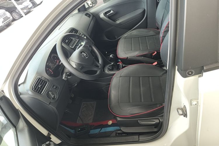 Volkswagen Polo 2016 #15 Volkswagen Polo 2016 car image #15