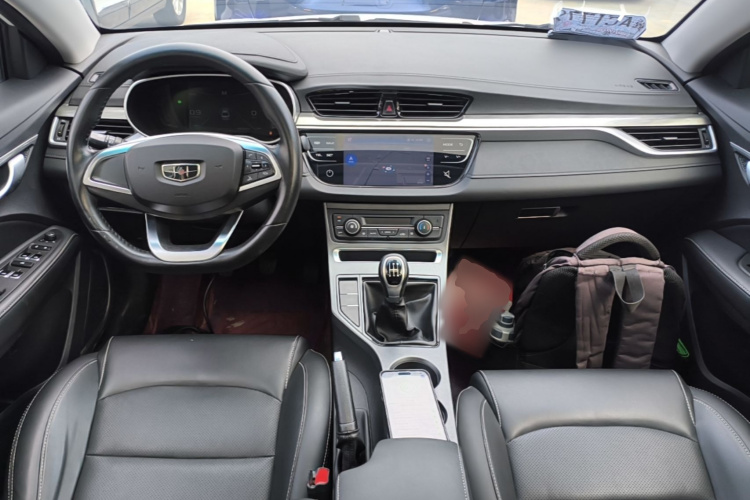 GEELY Emgrand 2019 #10 GEELY Emgrand 2019 car image #10