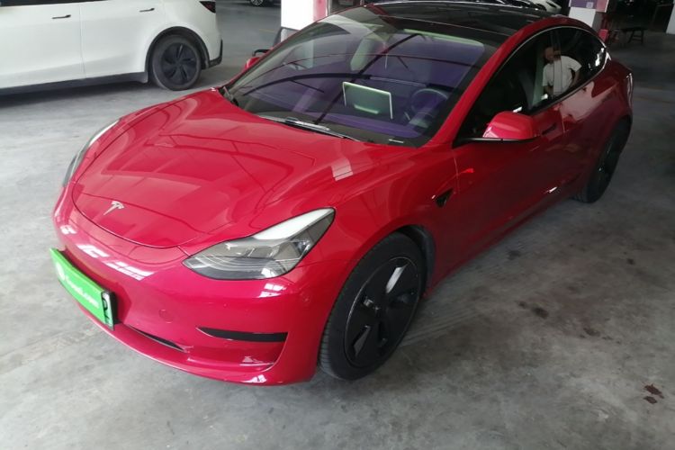 Tesla Model 3 2022 car image #2