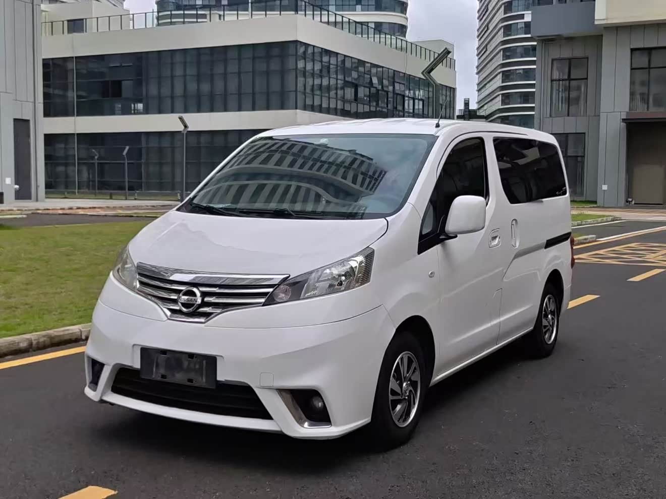 Nissan NV200 2016 汽车图片 