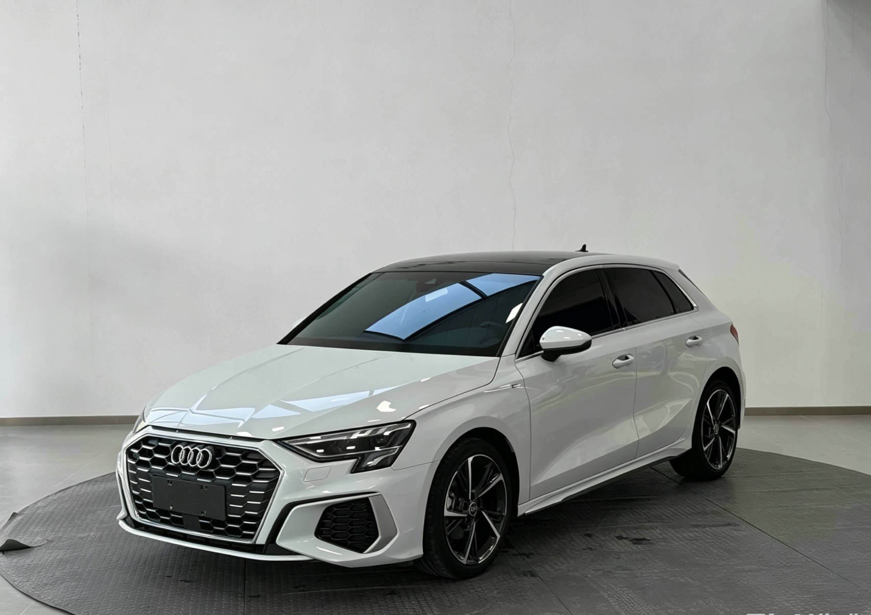 2022 2022 car image