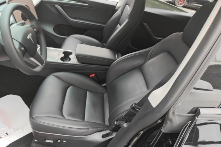 Tesla Model Y 2023 #15 Tesla Model Y 2023 immagine di auto #15