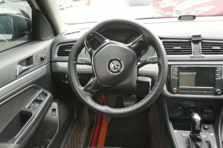 Volkswagen Lavida 2018 car image #11