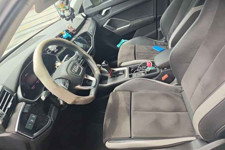 Audi Q3 2019 #19 Audi Q3 2019 car image #19