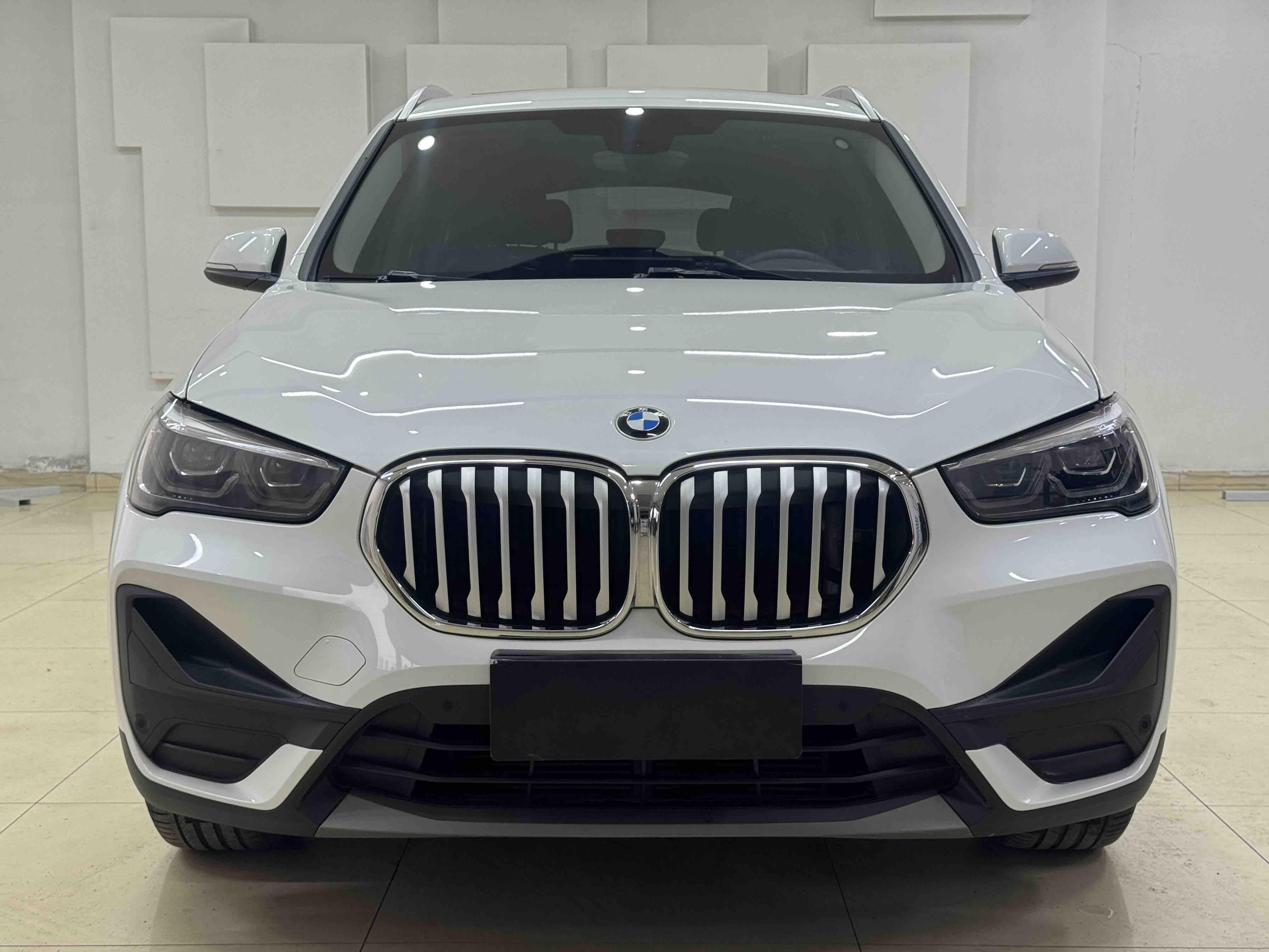 BMW X1 2022 car image #2