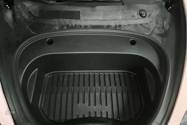 Tesla Model 3 2023 car image #22