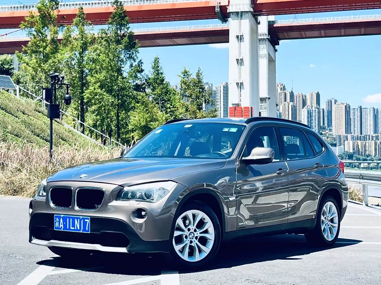 BMW X1 (Imported) 2012 car image 
