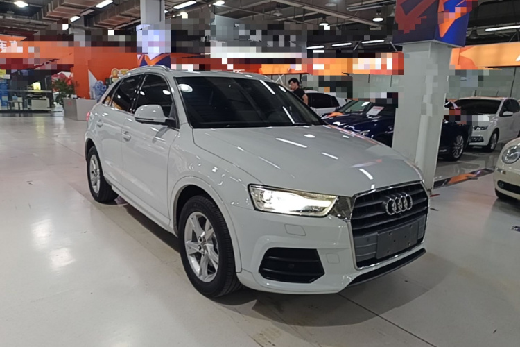 Audi Q3 2016 car image #4
