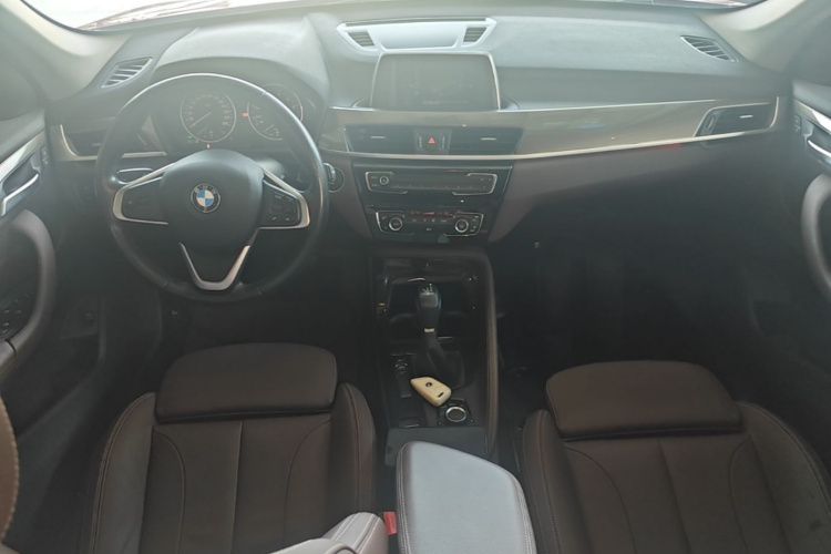 BMW X1 2017 #11 BMW X1 2017 immagine di auto #11