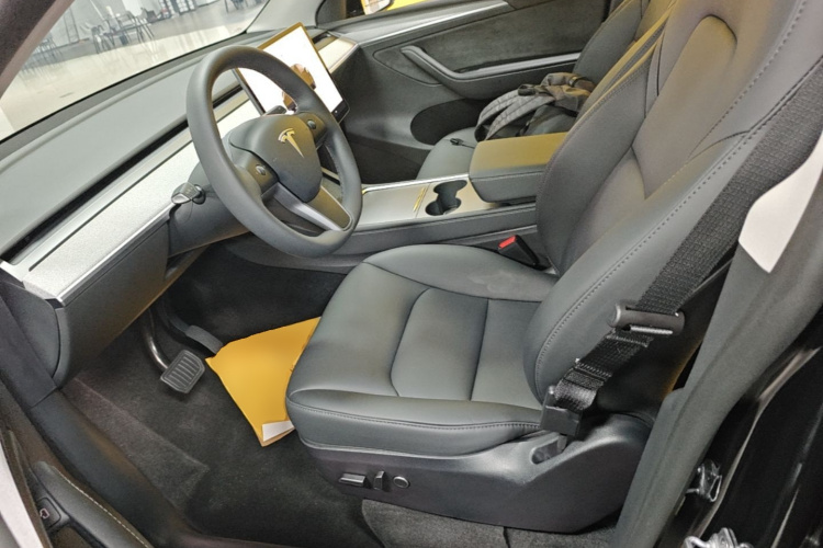 Tesla Model Y 2023 #15 Tesla Model Y 2023 car image #15