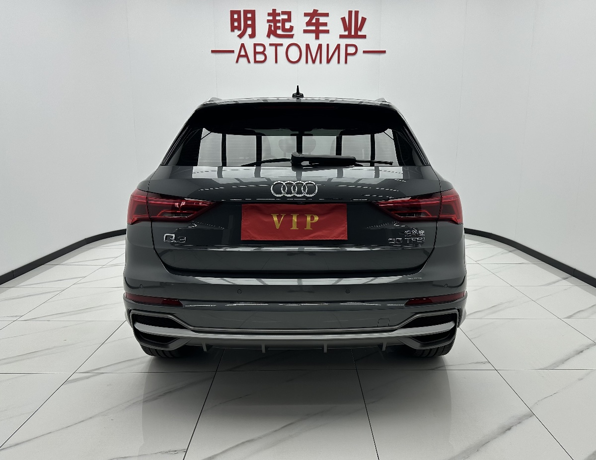 Audi Q3 2022 car image #10
