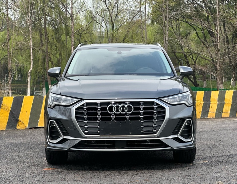Audi Q3 2019 #2 Audi Q3 2019 car image #2
