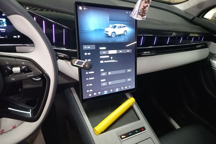 GEELY Boyue L 2024 car image #13