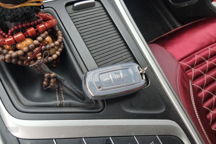 GEELY Vision X6 2019 car image #10