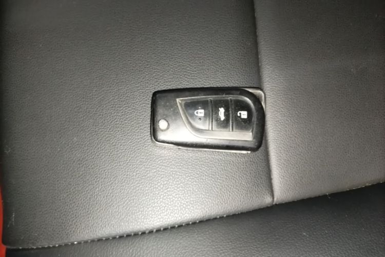 Toyota Corolla 2018 #9 Toyota Corolla 2018 car image #9