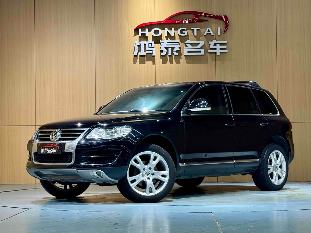 Volkswagen Touareg 2010 car image 