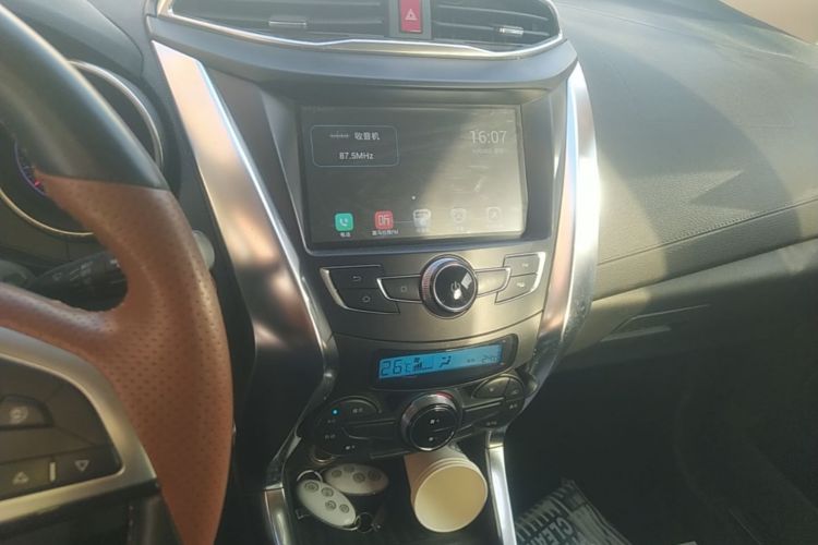 BYD Yuan 2016 #13 BYD Yuan 2016 car image #13