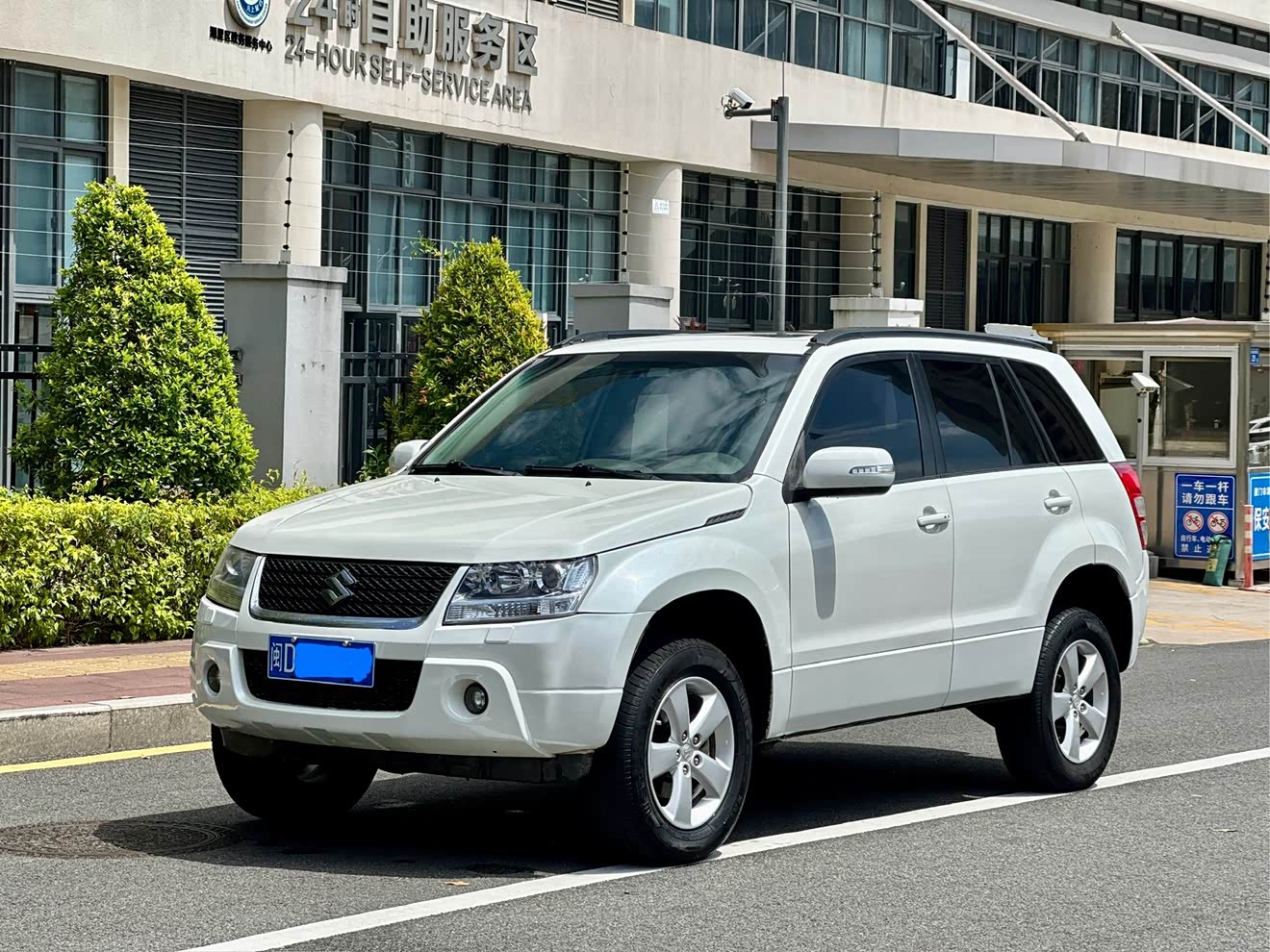 Suzuki Grand Vitara 2011 汽车图片 