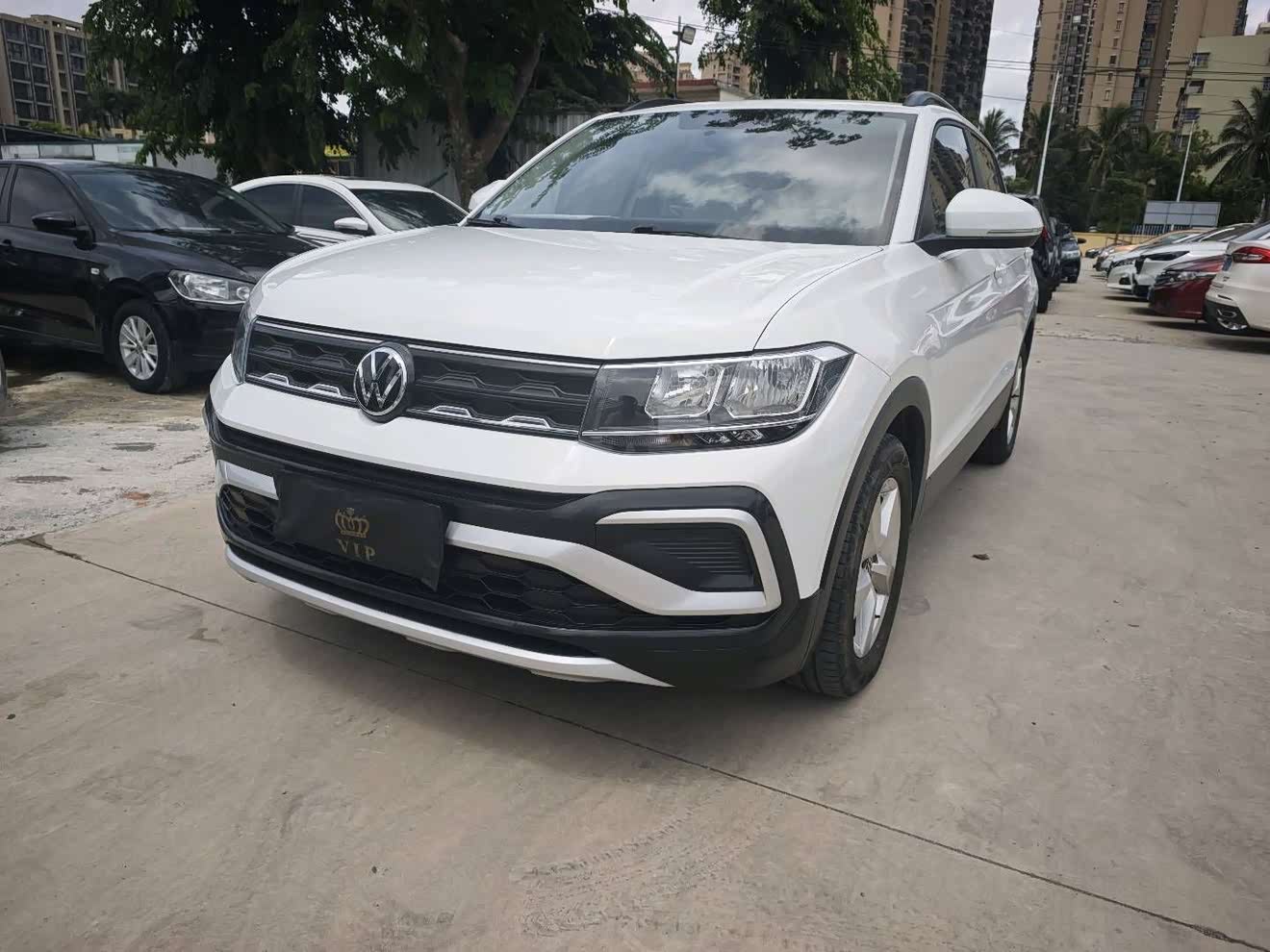 Volkswagen T-Cross 2023 car image 