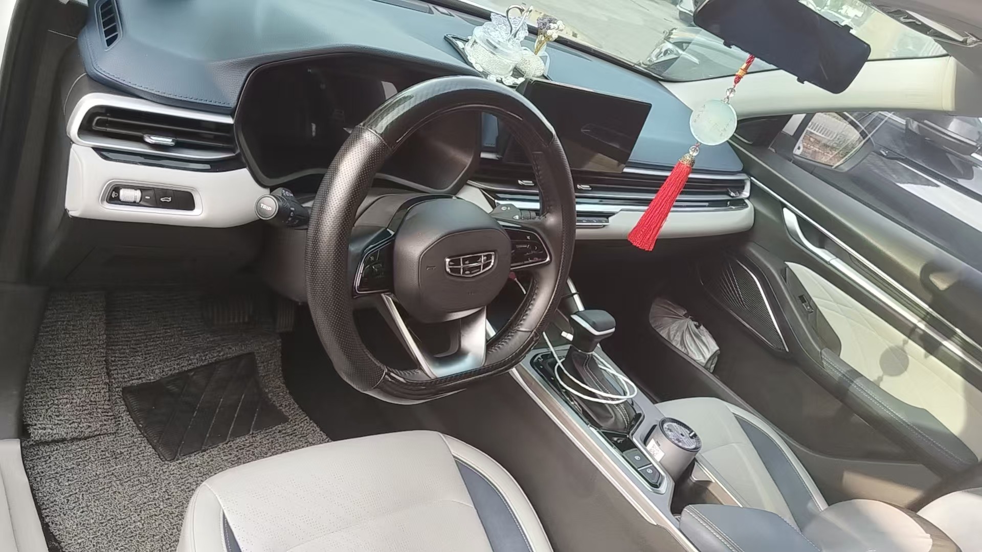 GEELY Emgrand 2022 car image #3