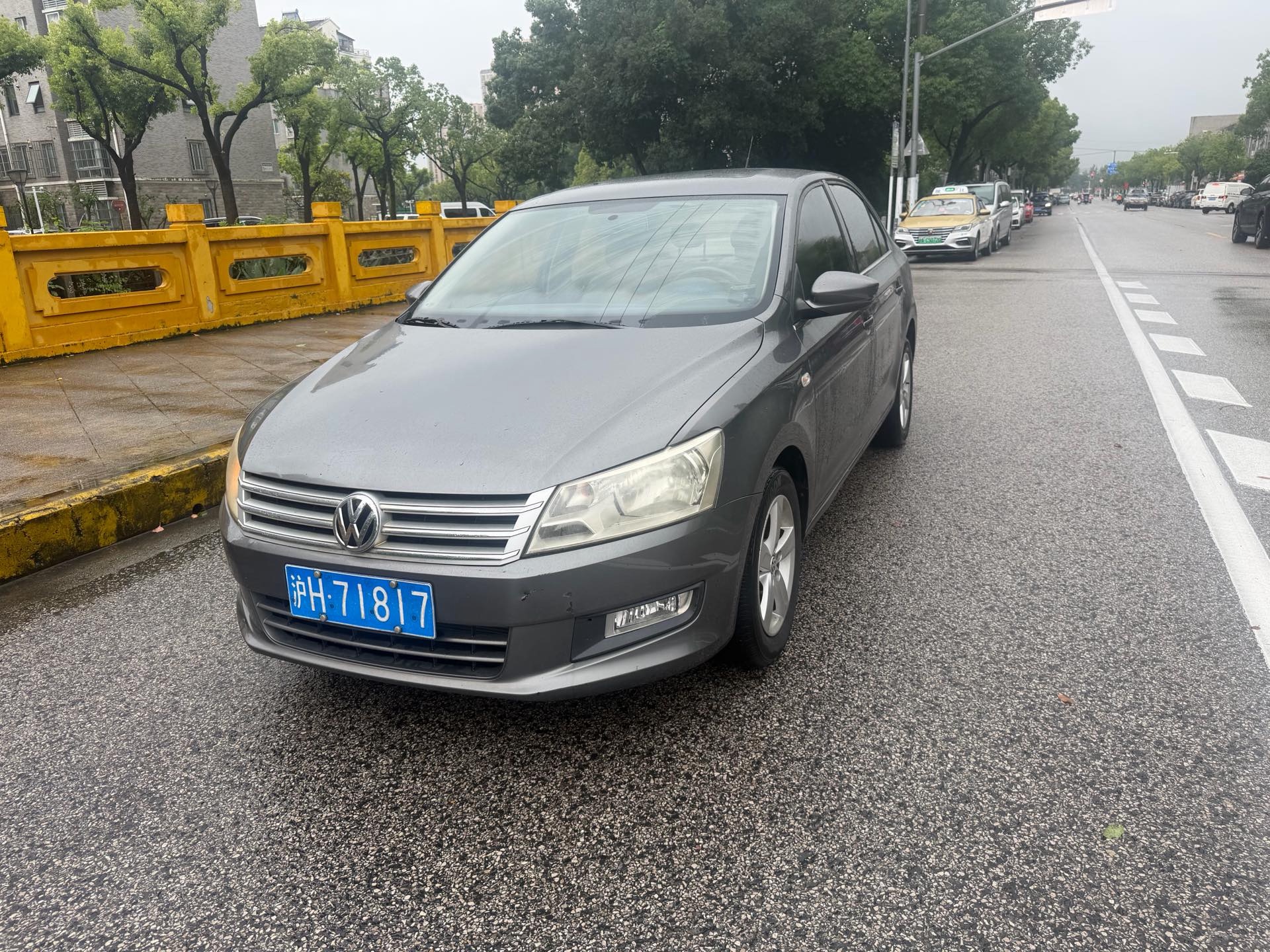 Volkswagen Santana 2014 car image 