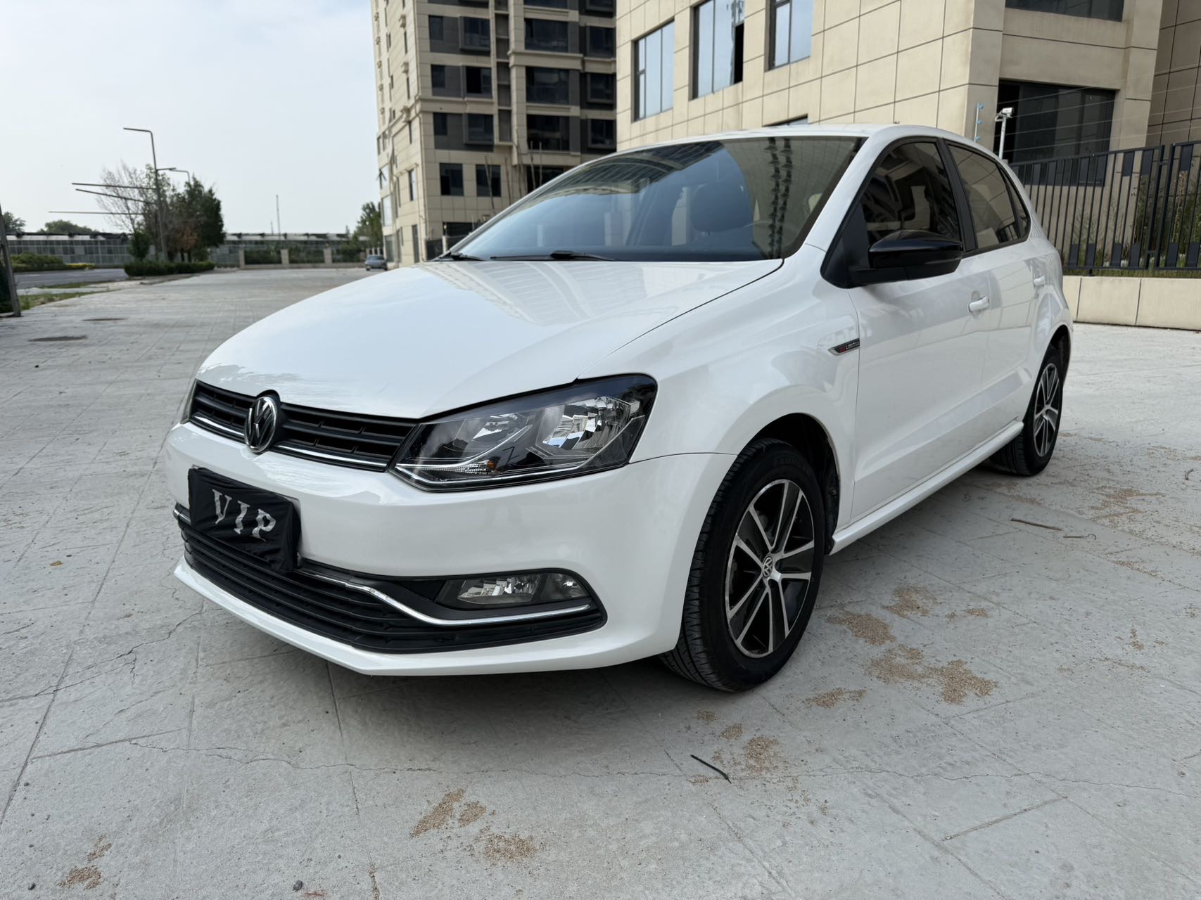 Volkswagen Polo 2014 Volkswagen Polo 2014 car image