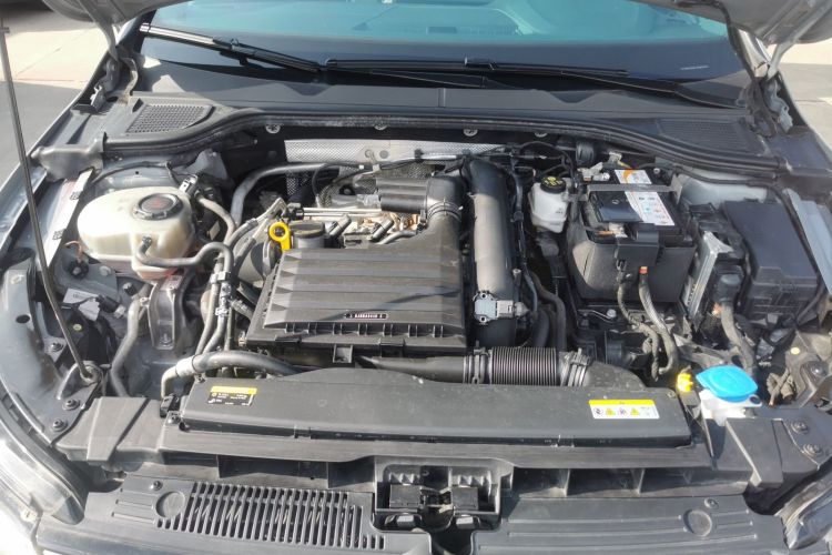 Volkswagen Golf 2021 imagem de carro #20