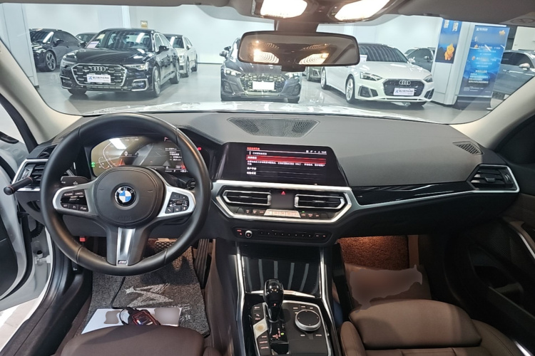 BMW 3 Series 2021 #11 BMW 3 Series 2021 car image #11