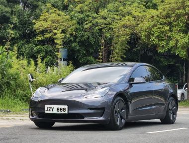Tesla Model 3 2021 car image 