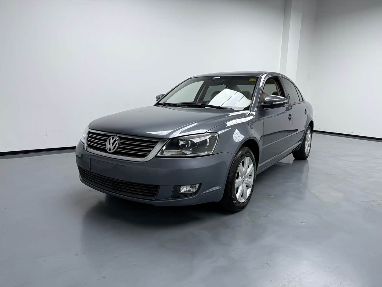 Volkswagen Passat Lingyu 2010 car image 