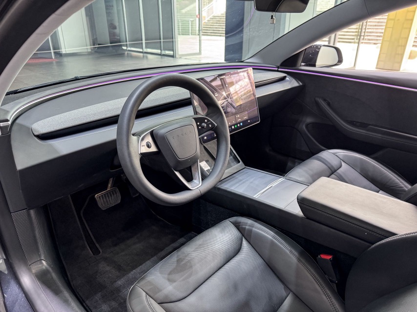 Tesla Model 3 2024 car image #7