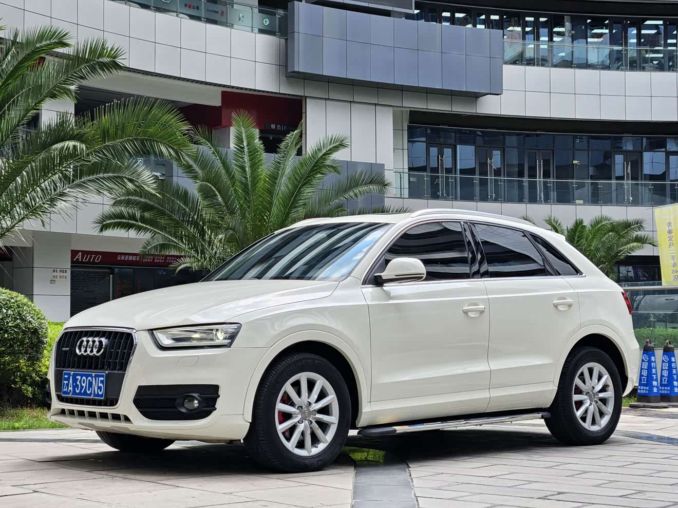 Audi Q3 (Imported) 2013 car image 