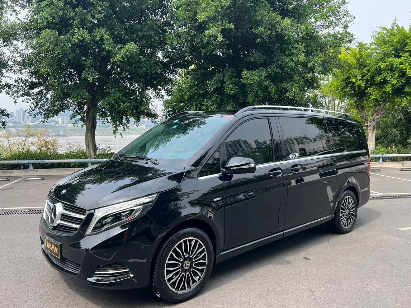 Mercedes-Benz V Class 2020 car image 