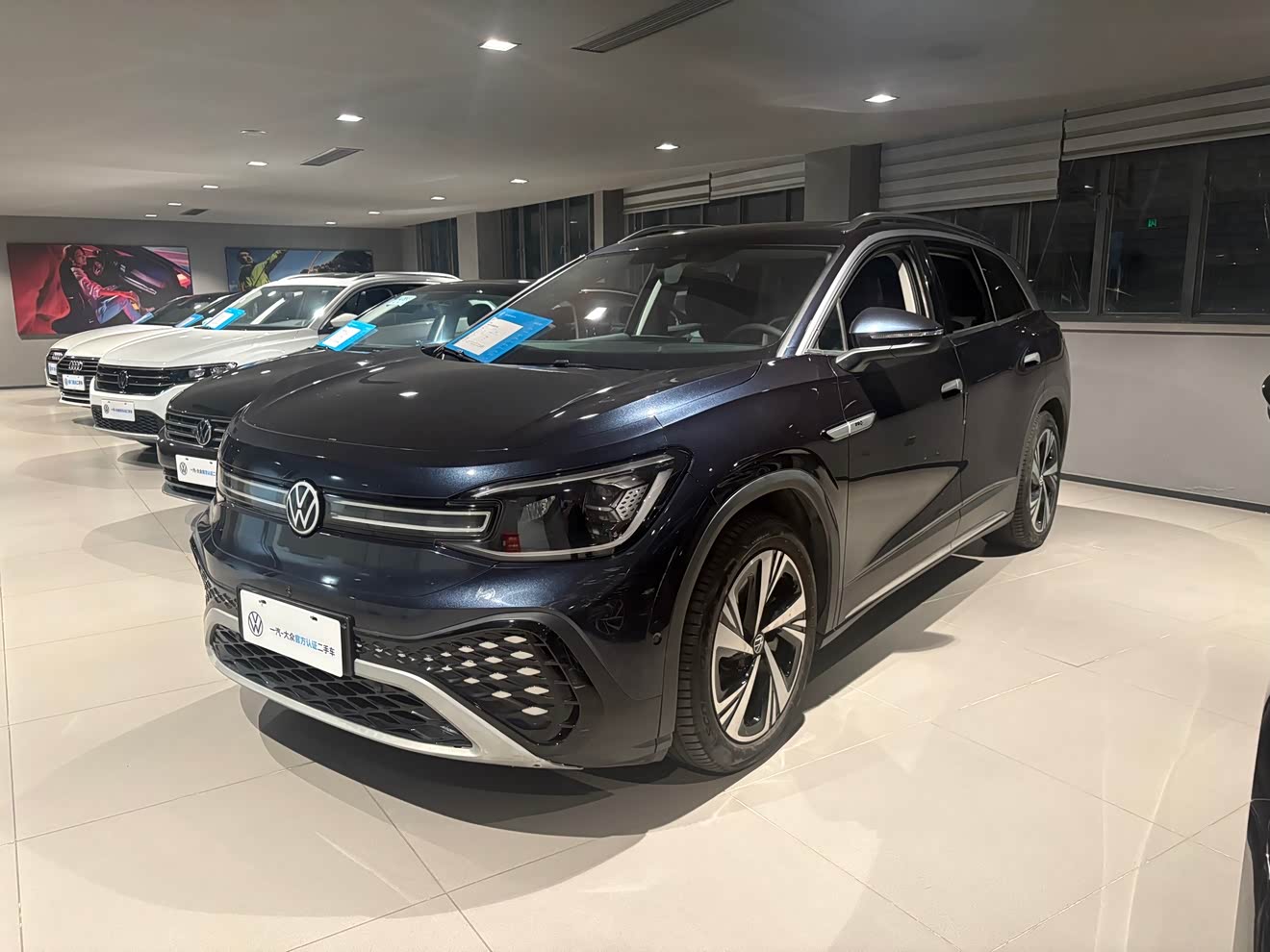 Volkswagen ID.6 Crozz 2022 immagine di auto 