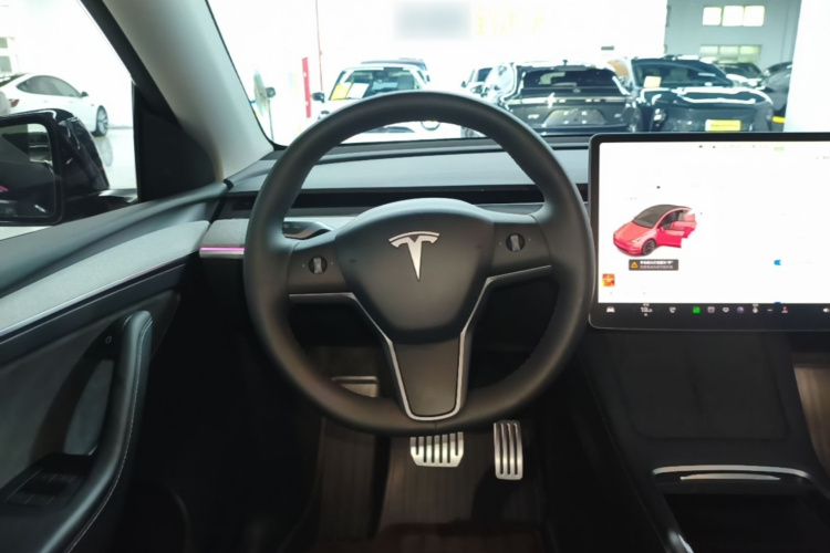 Tesla Model Y 2023 #11 Tesla Model Y 2023 car image #11