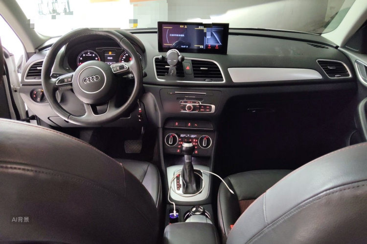 Audi Q3 2019 car image #11
