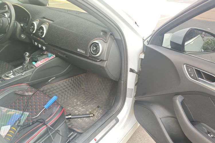 Audi A3 2019 car image #21