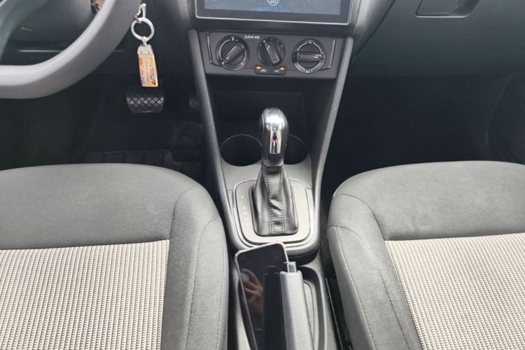 Volkswagen Polo 2018 #14 Volkswagen Polo 2018 car image #14