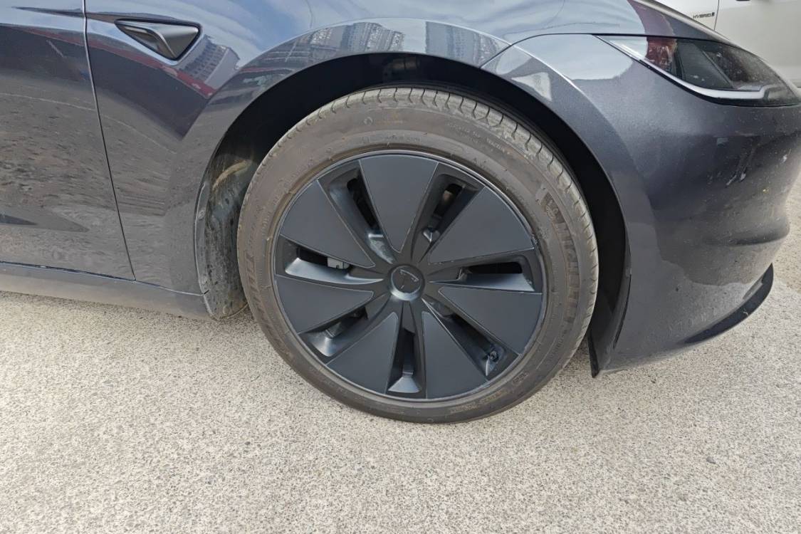 Tesla Model 3 2024 immagine di auto #9