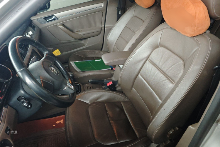 Volkswagen Bora 2014 car image #17