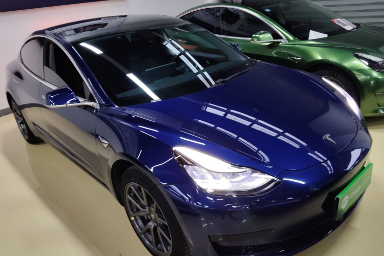 Tesla Model 3 2020 car image #4
