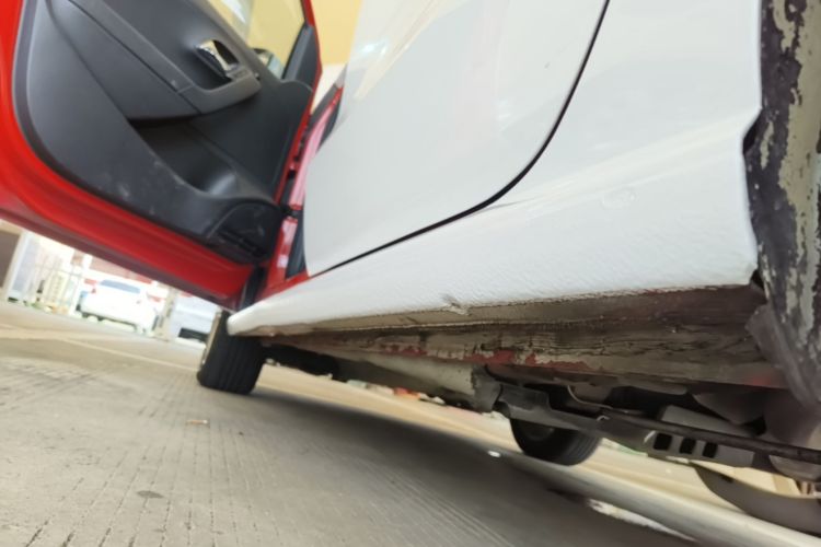 Volkswagen Polo 2015 car image #28