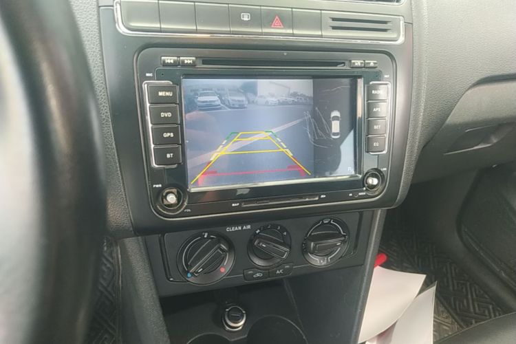 Volkswagen Polo 2016 #13 Volkswagen Polo 2016 car image #13