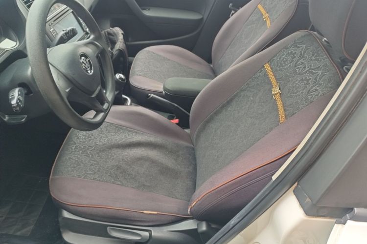 Volkswagen Polo 2015 #15 Volkswagen Polo 2015 car image #15