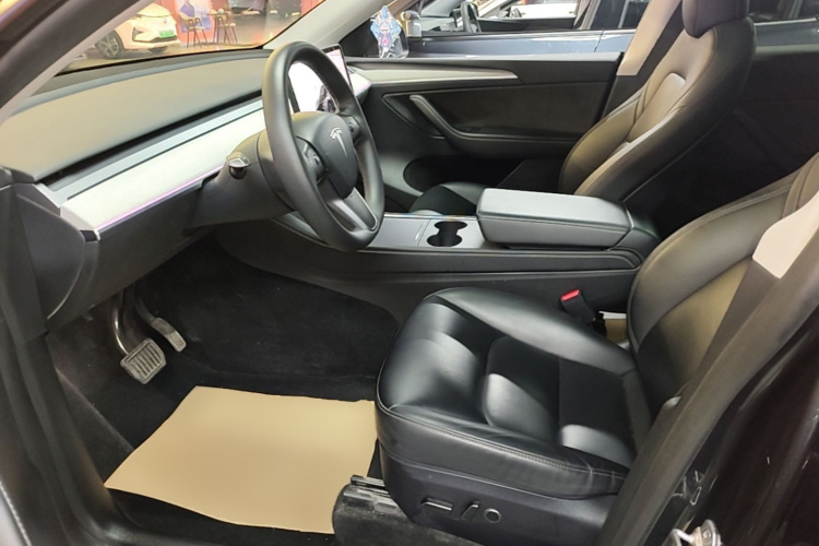 Tesla Model Y 2024 #15 Tesla Model Y 2024 car image #15