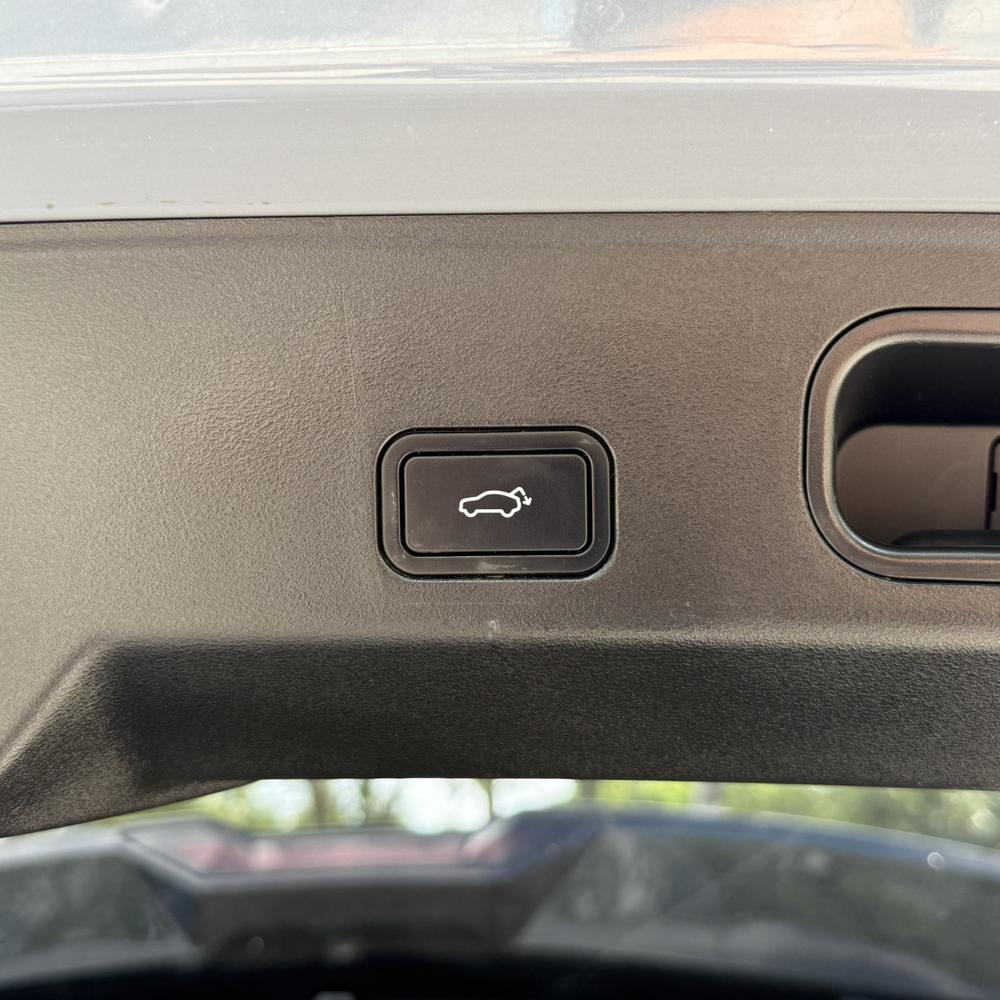 GEELY Boyue L 2023 car image #8