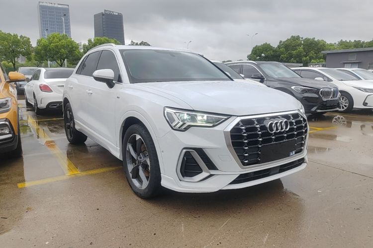 Audi Q3 2022 #4 Audi Q3 2022 car image #4