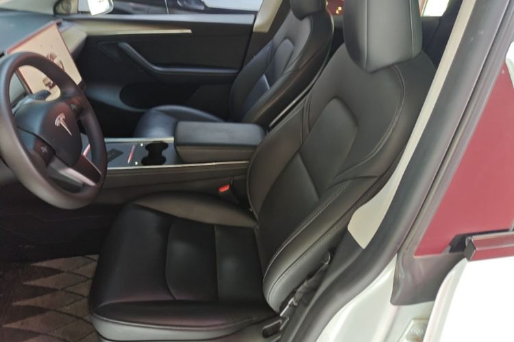 Tesla Model Y 2023 #15 Tesla Model Y 2023 car image #15