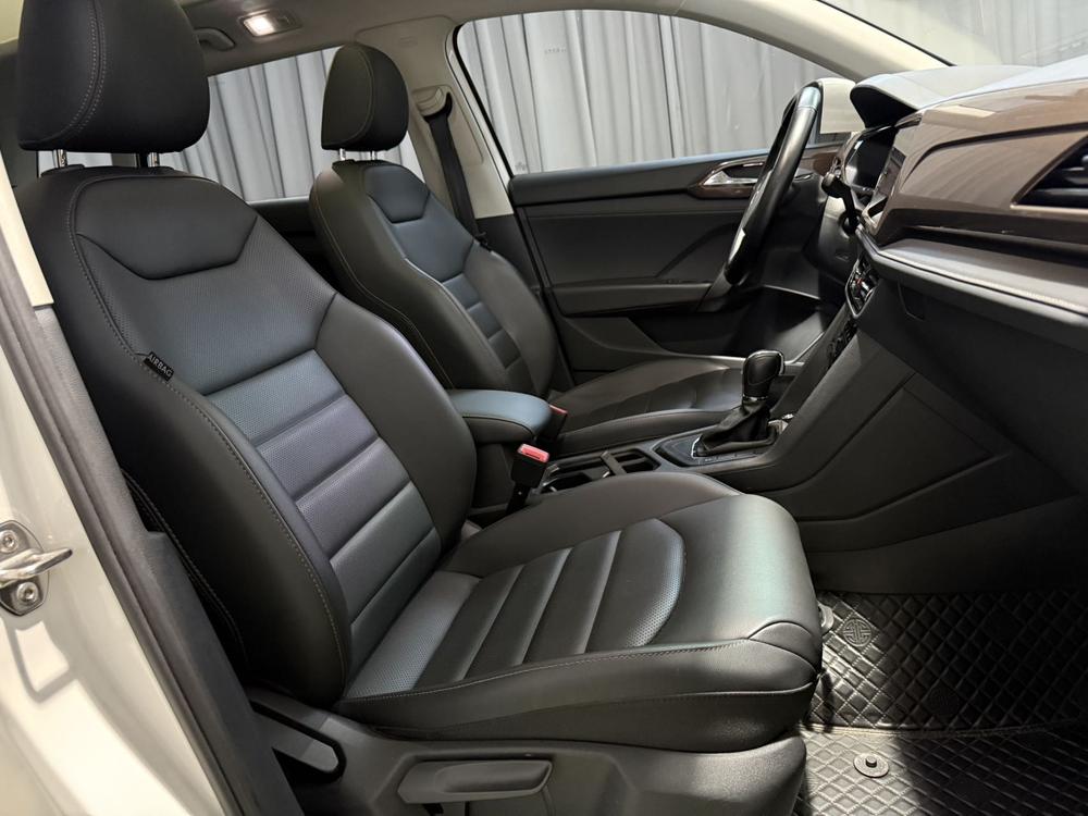 Volkswagen Tharu 2022 car image #16