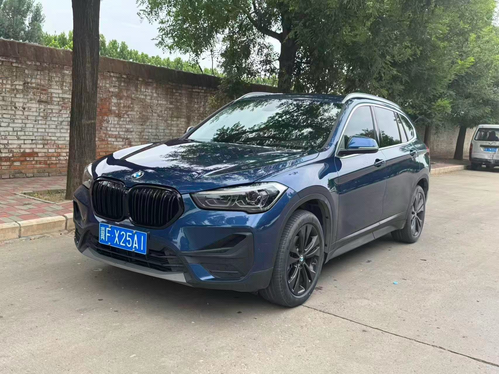 BMW X1 2021 BMW X1 2021 car image